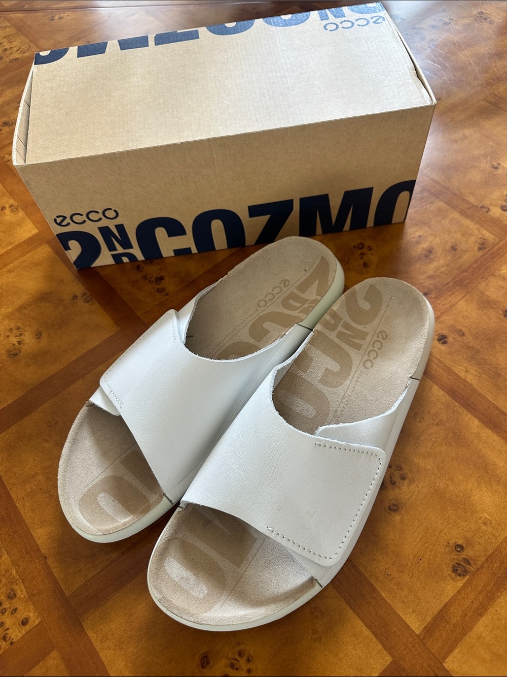 ECCO COZMO W FLAT SANDAL men’s size 12